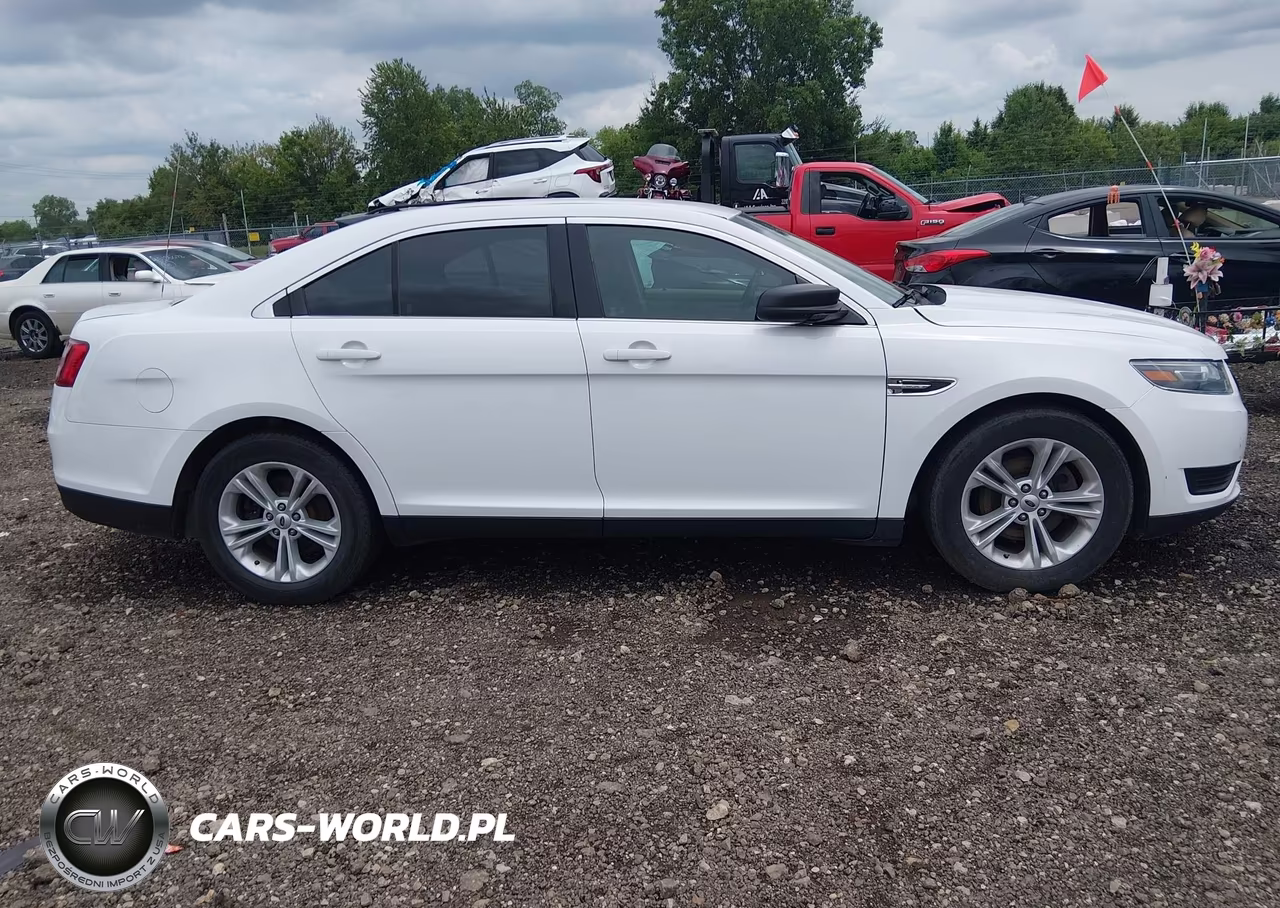 2018 Ford Taurus Se VIN:1FAHP2D89JG103913 - 13