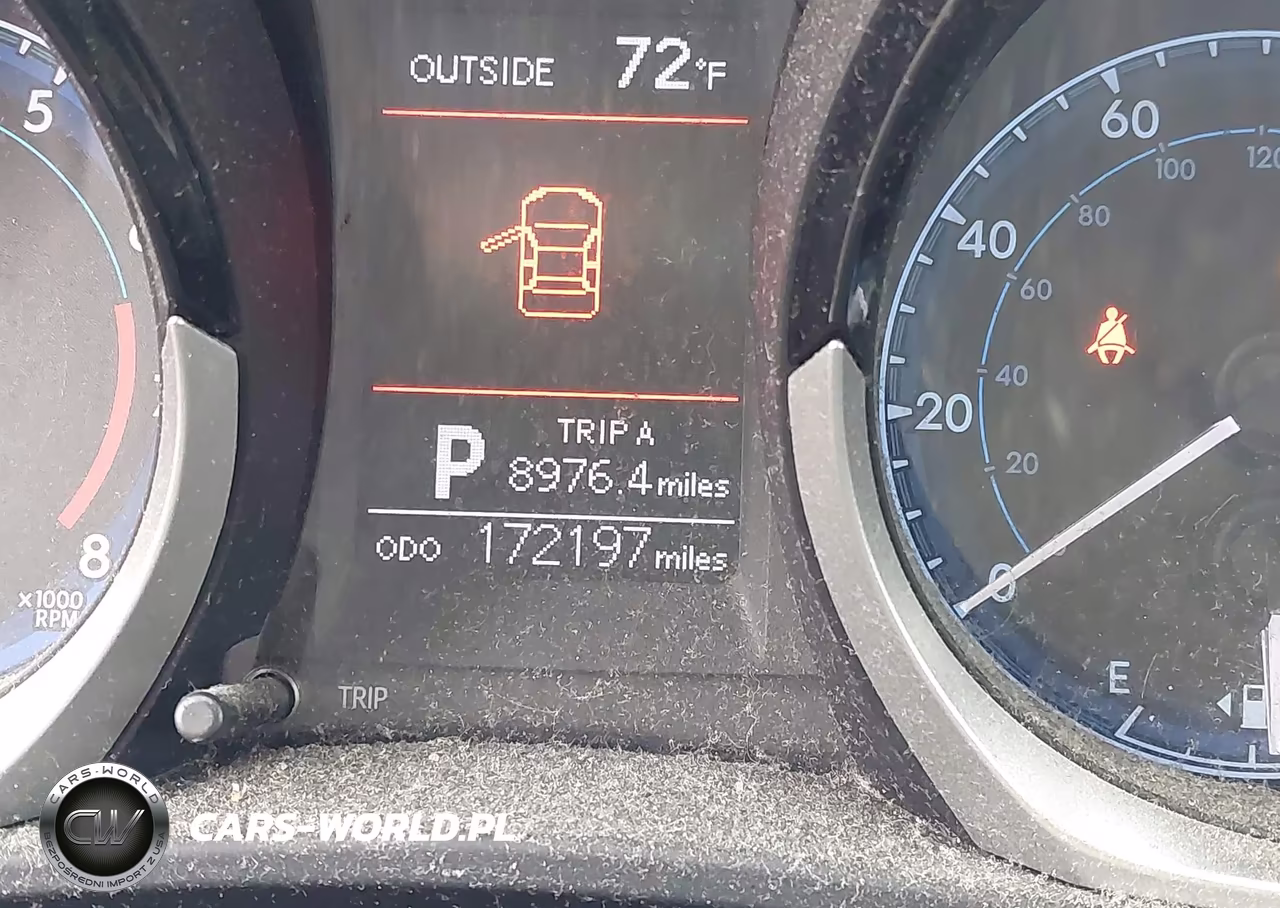 2015 Toyota Corolla S Plus VIN:5YFBURHE5FP332838 - 15