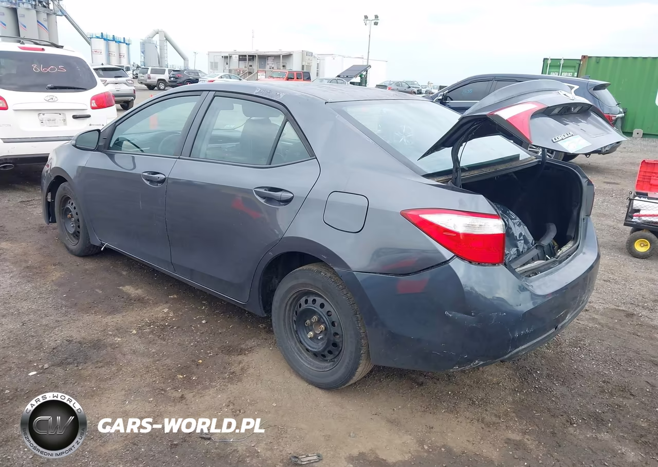 2015 Toyota Corolla S Plus VIN:5YFBURHE5FP332838 - 3