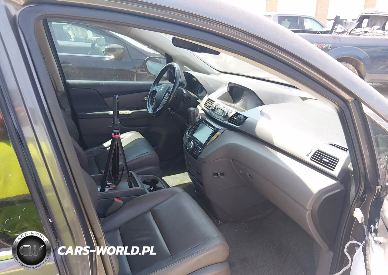 2014 Honda Odyssey Touring-Touring Elite VIN:5FNRL5H90EB105029 - 5