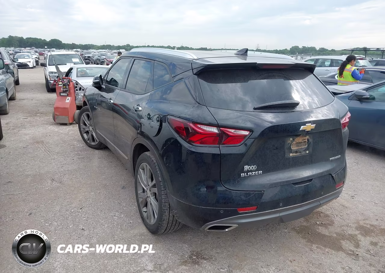 2019 Chevrolet Blazer Premier VIN:3GNKBFRS3KS658974 - 3