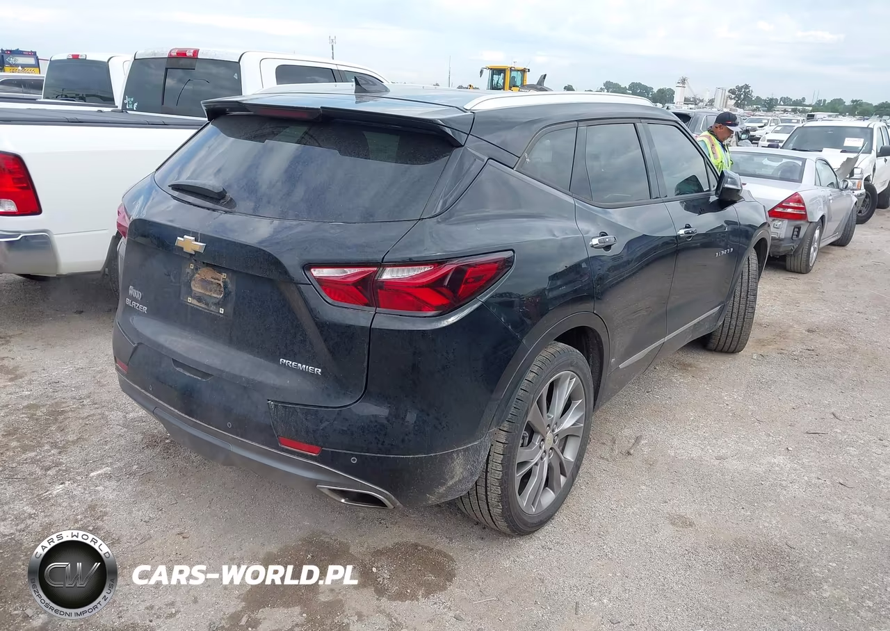 2019 Chevrolet Blazer Premier VIN:3GNKBFRS3KS658974 - 4