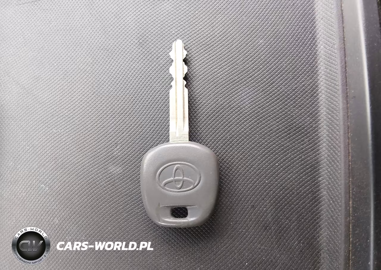 2016 Toyota Sienna Le 8 Passenger VIN:5TDKK3DC4GS717887 - 11