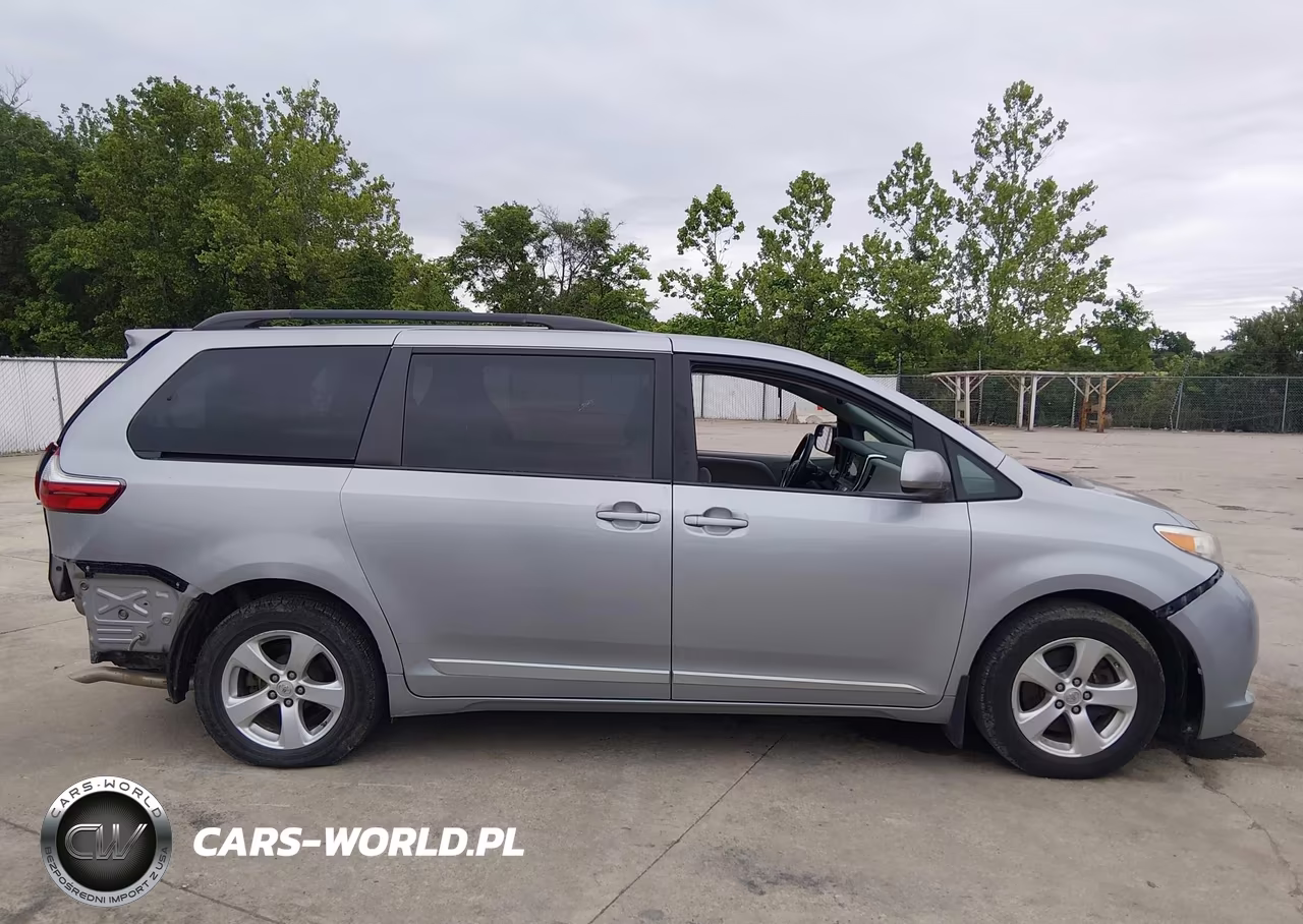 2016 Toyota Sienna Le 8 Passenger VIN:5TDKK3DC4GS717887 - 13