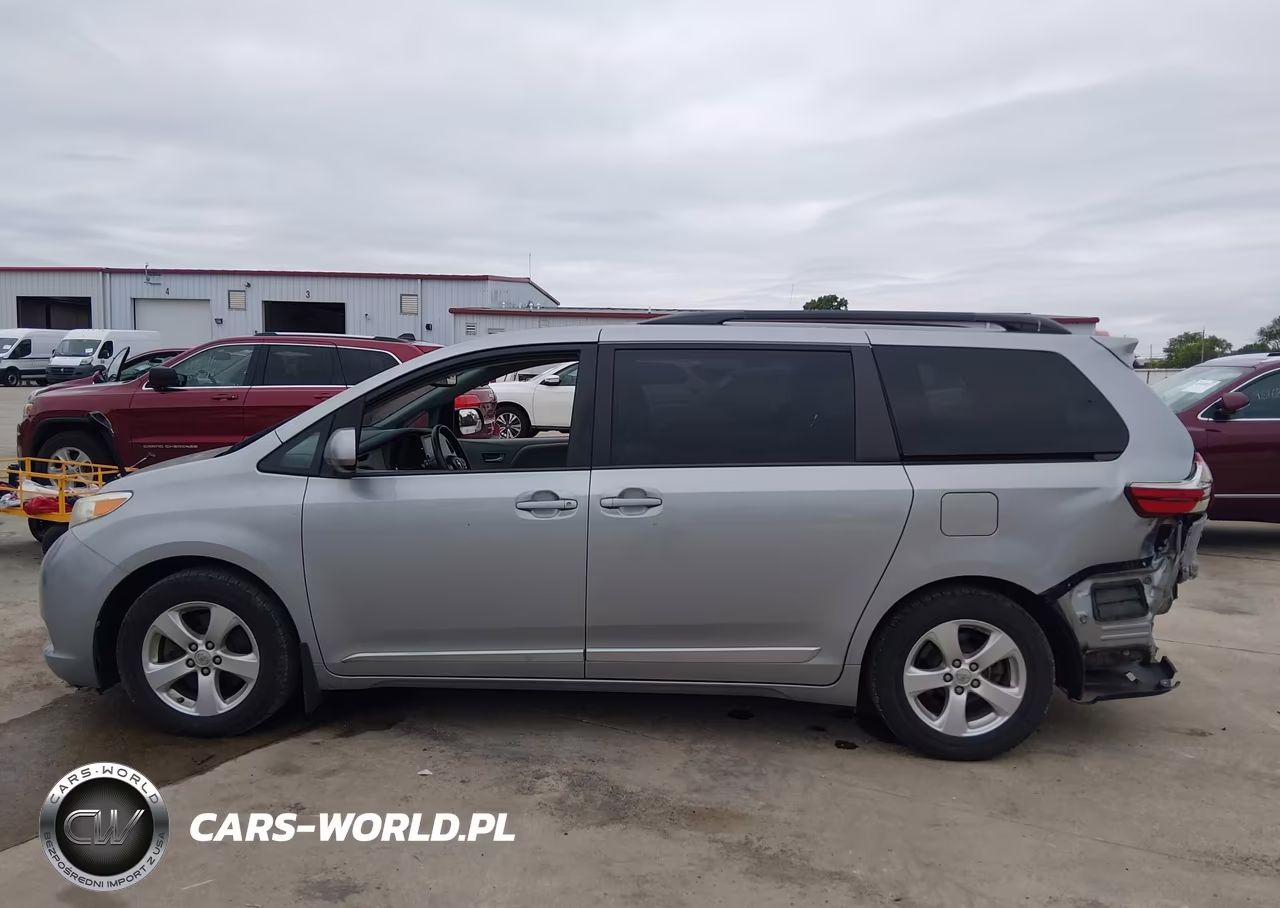 2016 Toyota Sienna Le 8 Passenger VIN:5TDKK3DC4GS717887 - 14