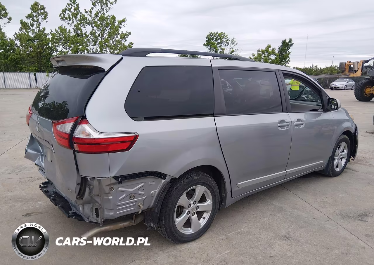 2016 Toyota Sienna Le 8 Passenger VIN:5TDKK3DC4GS717887 - 4