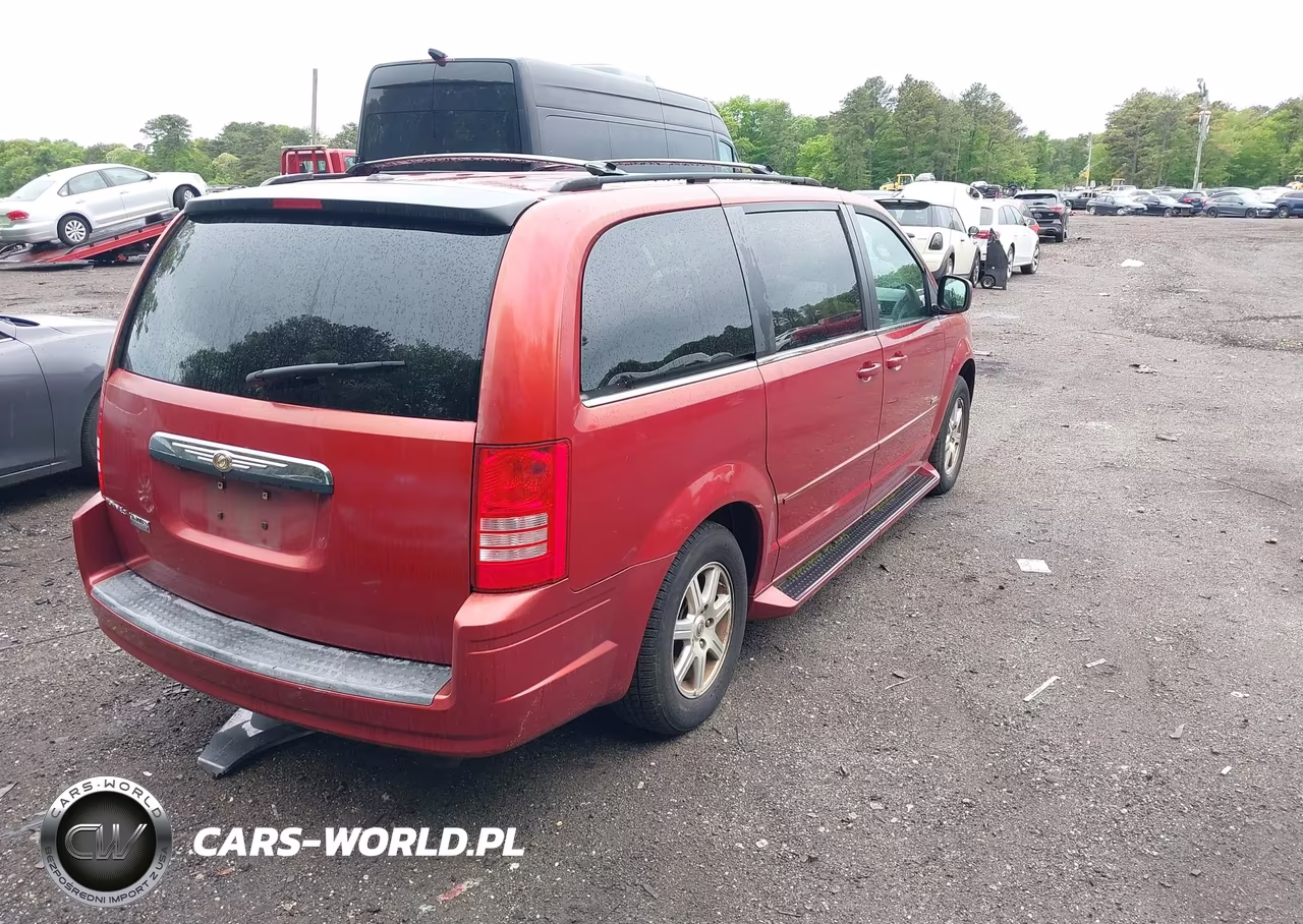 2008 Chrysler Town & Country Touring VIN:2A8HR54P68R815875 - 4