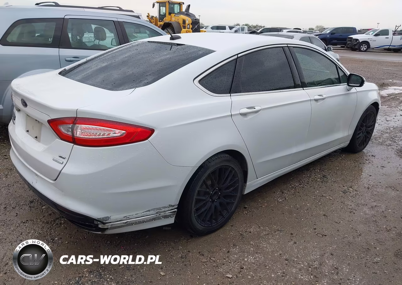2015 Ford Fusion Se VIN:3FA6P0H97FR129828 - 4
