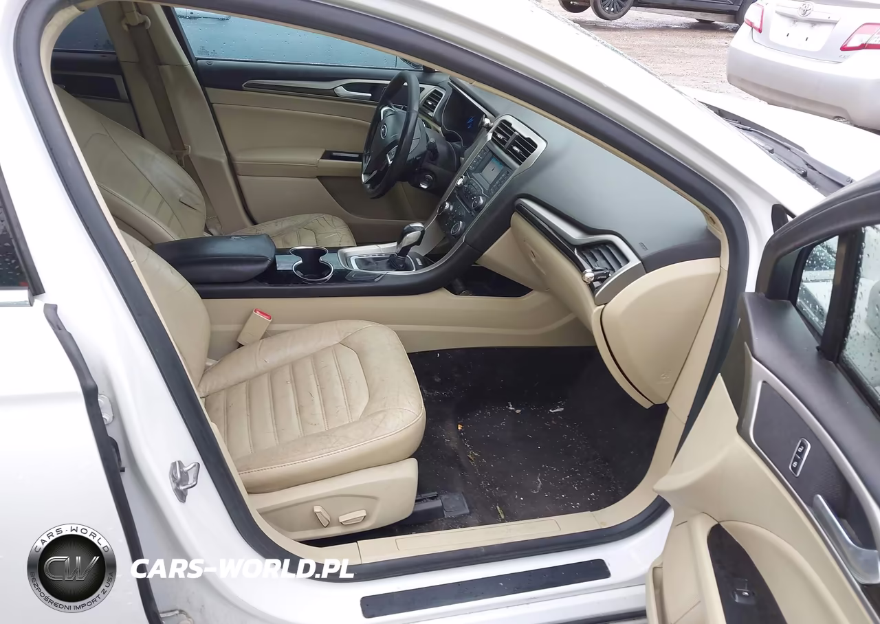 2015 Ford Fusion Se VIN:3FA6P0H97FR129828 - 5