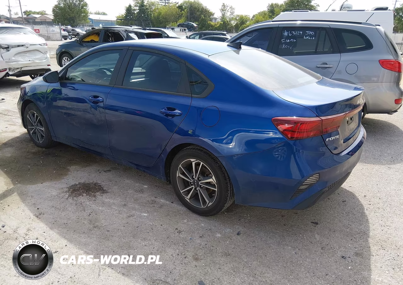 2023 Kia Forte Lxs VIN:3KPF24AD0PE507379 - 3