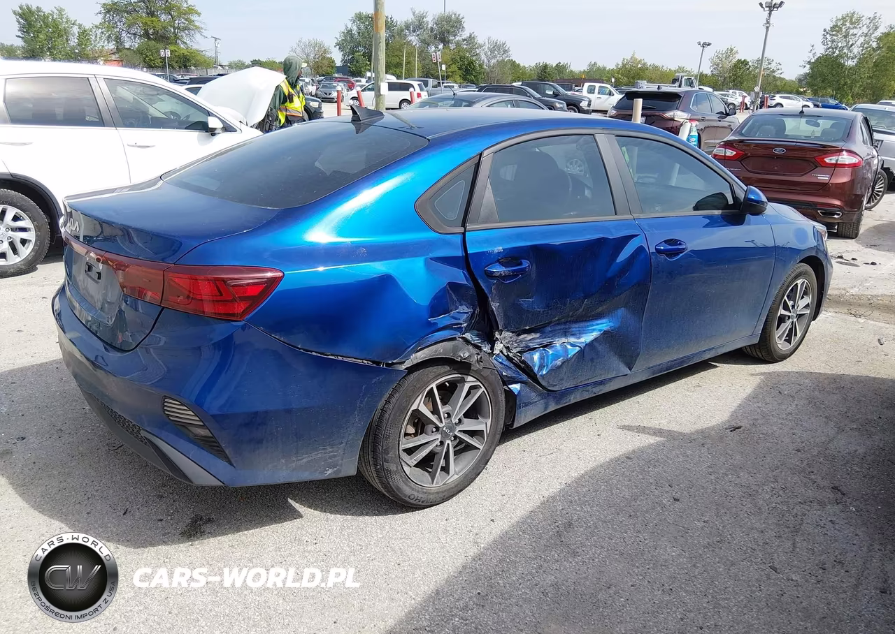 2023 Kia Forte Lxs VIN:3KPF24AD0PE507379 - 4