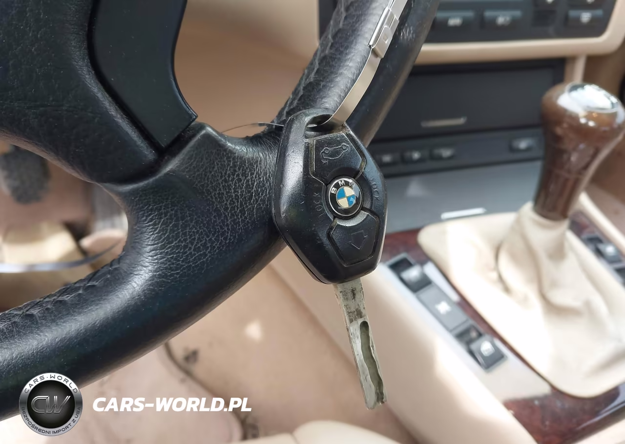 2005 BMW 330Xi VIN:WBAEW53485PG11957 - 11