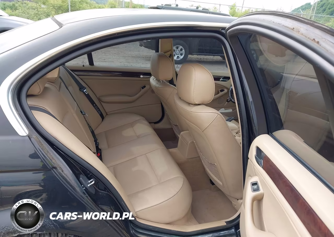 2005 BMW 330Xi VIN:WBAEW53485PG11957 - 8