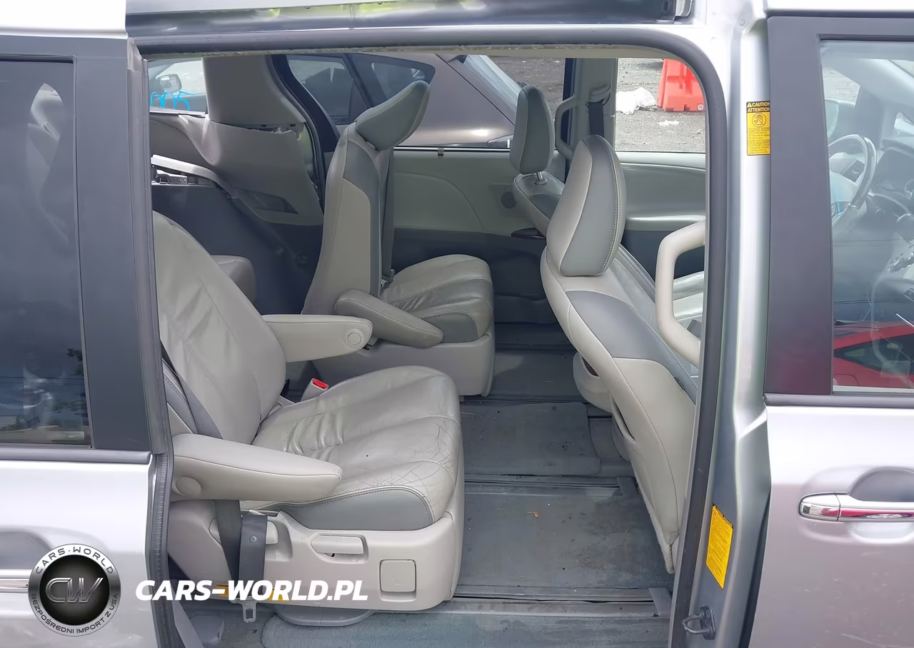 2014 Toyota Sienna Limited V6 7 Passenger VIN:5TDYK3DC6ES460531 - 8