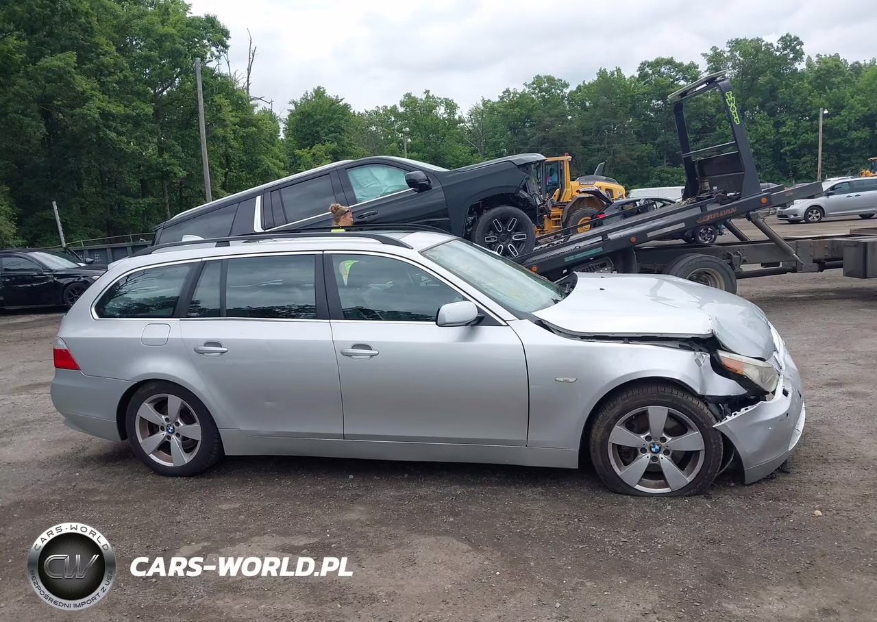 2007 BMW 530Xit VIN:WBANN735X7CN05010 - 13