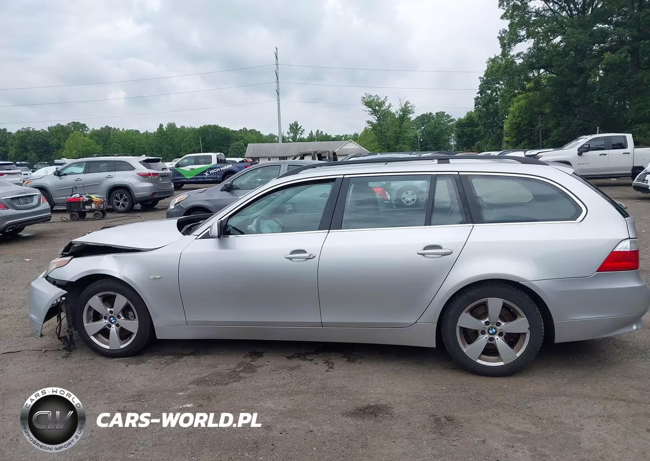 2007 BMW 530Xit VIN:WBANN735X7CN05010 - 14