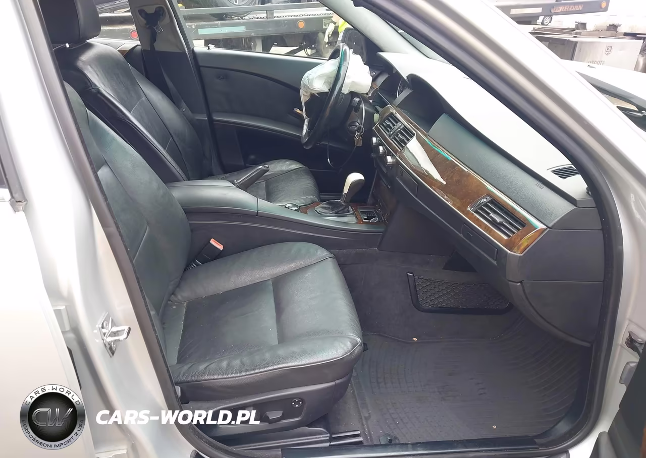 2007 BMW 530Xit VIN:WBANN735X7CN05010 - 5