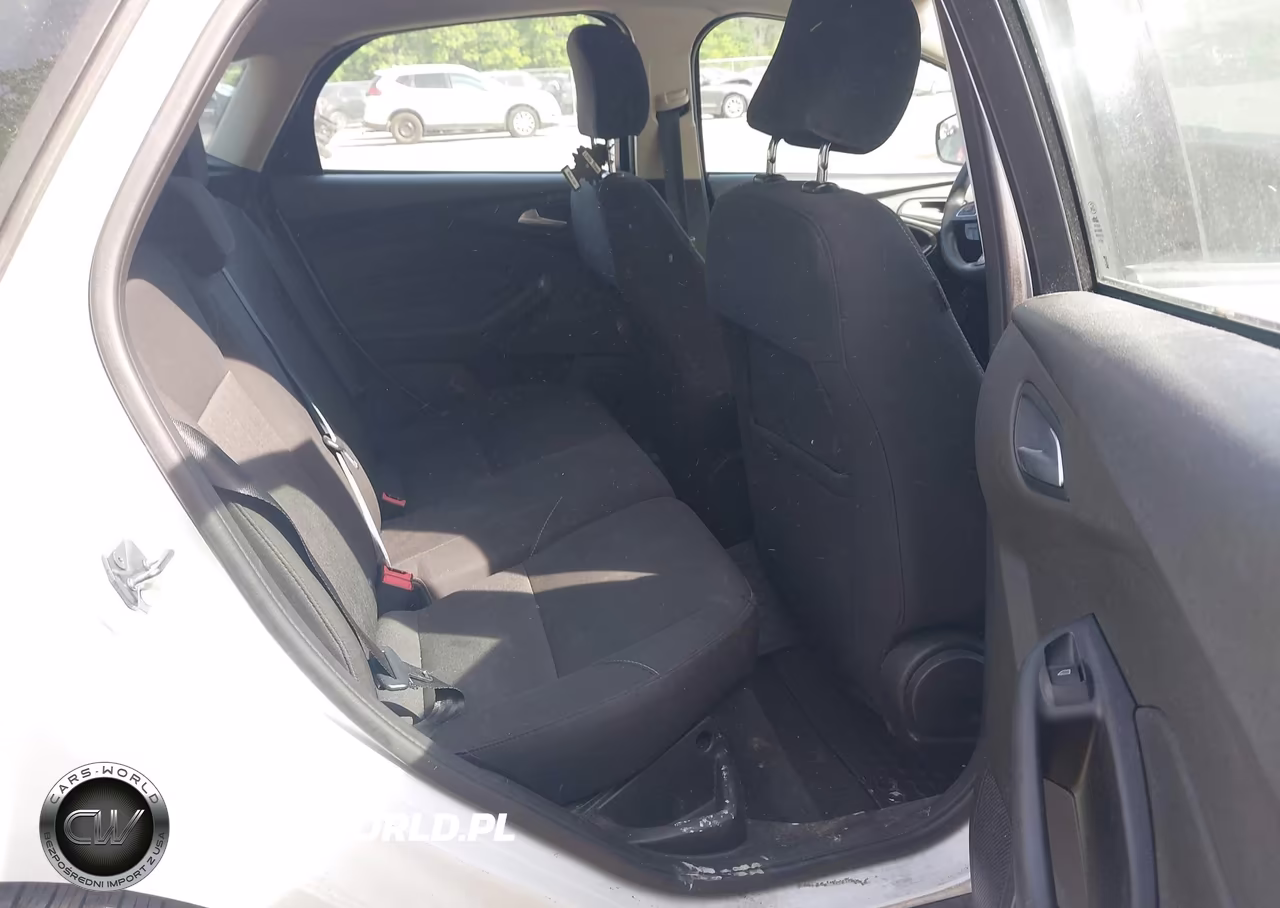2016 Ford Focus Se VIN:1FADP3K20GL345153 - 8