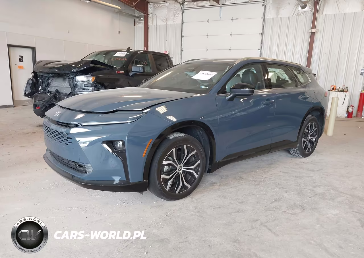 2025 Toyota Crown Signia Xle VIN:JTDACAAJ7S3028209 - 2