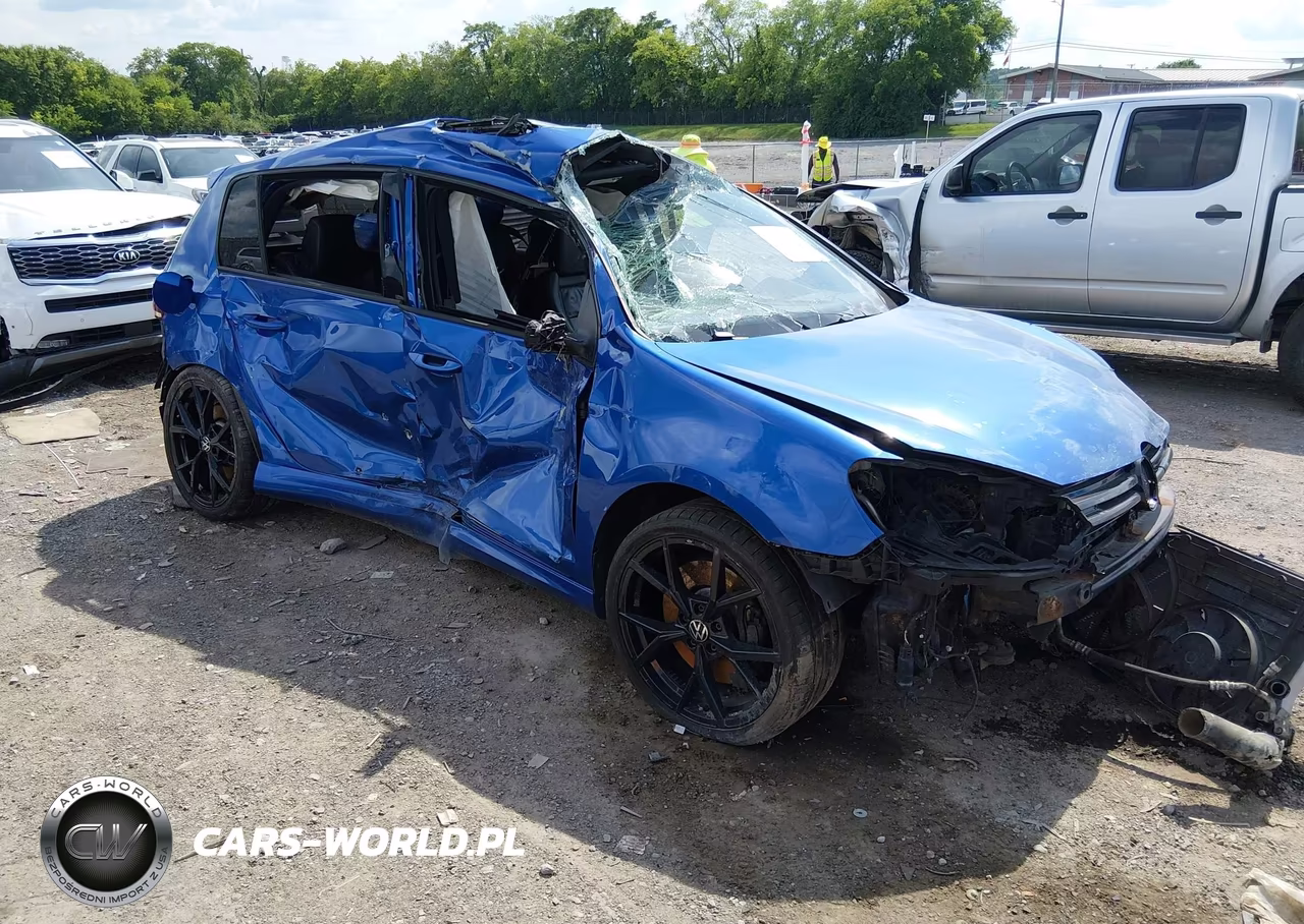 2012 Volkswagen Golf R 4-Door