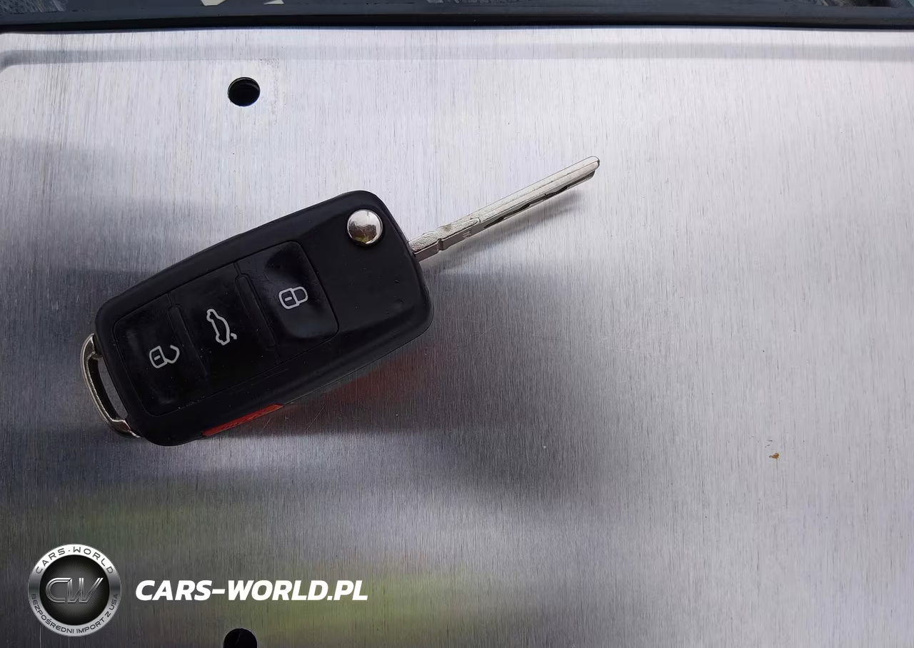 2012 Volkswagen Golf R 4-Door VIN:WVWPF7AJ9CW230053 - 11