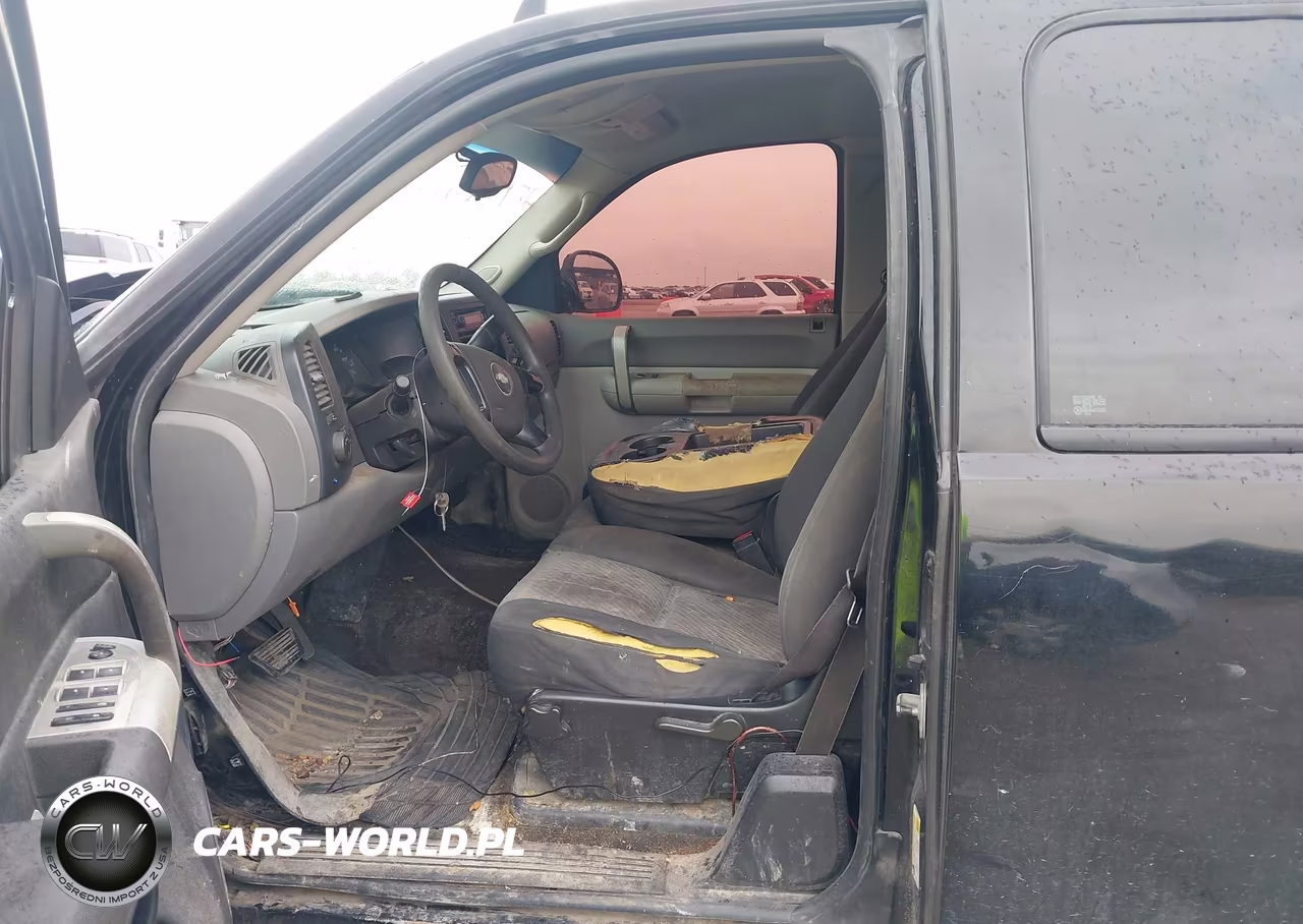 2008 Chevrolet Silverado 1500 Work Truck VIN:1GCEC19XX8Z215167 - 5