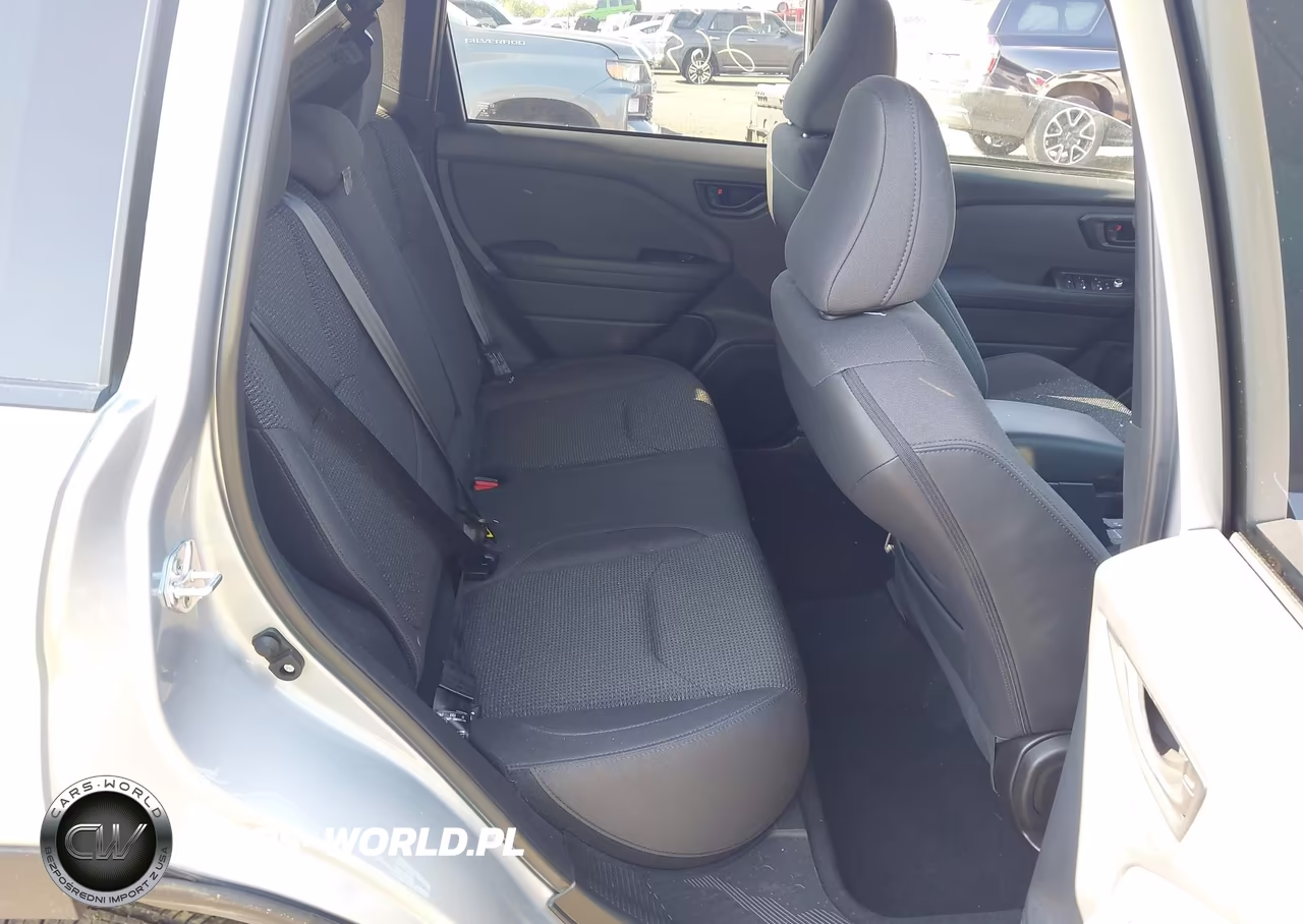 2025 Subaru Forester Premium VIN:JF2SLDDCXSH532342 - 8