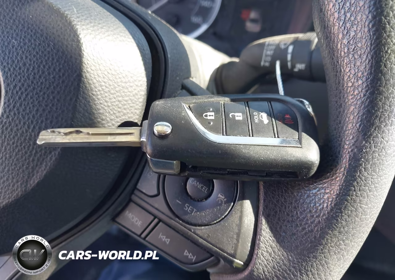 2020 Toyota Corolla Le VIN:5YFEPRAE3LP020978 - 11