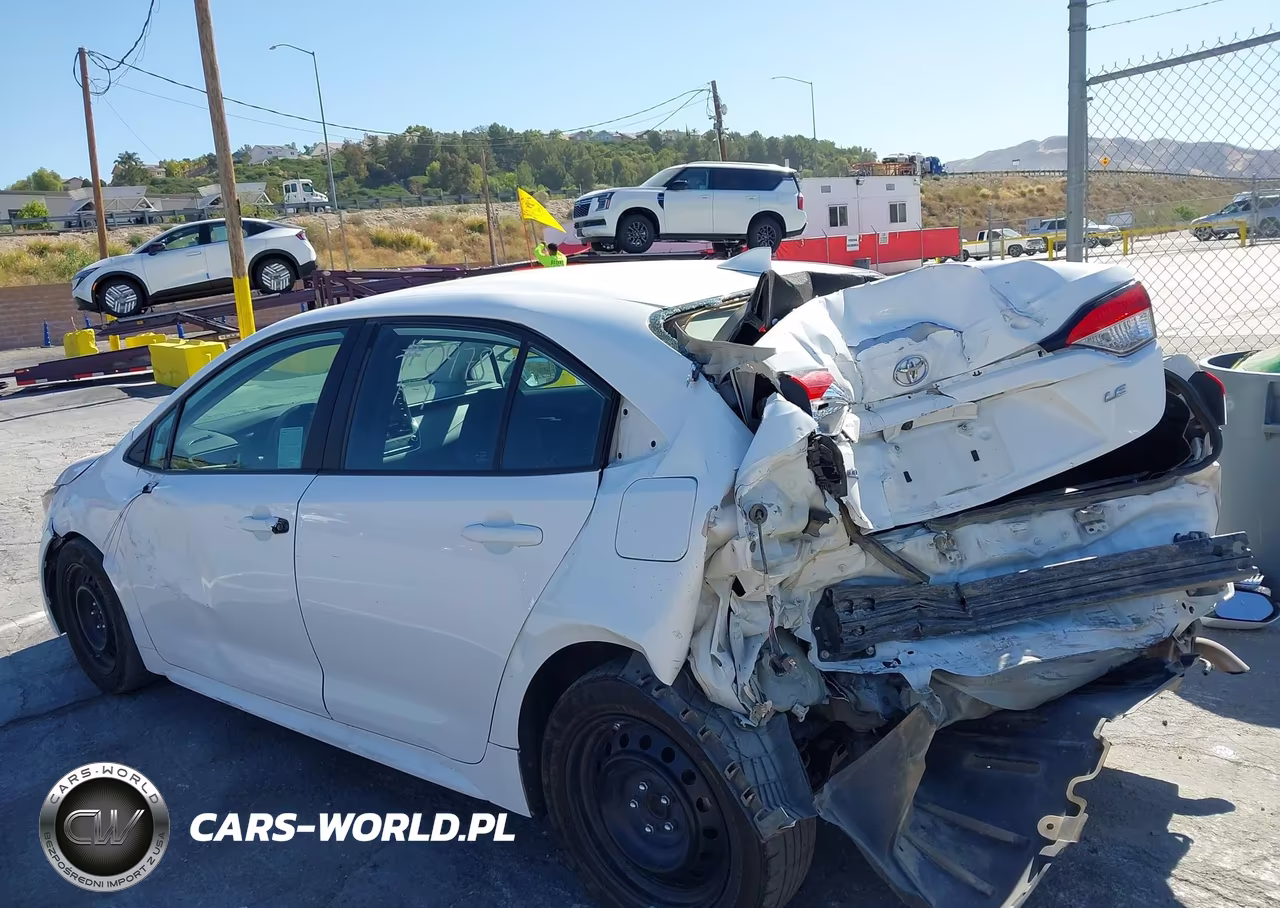 2020 Toyota Corolla Le VIN:5YFEPRAE3LP020978 - 3
