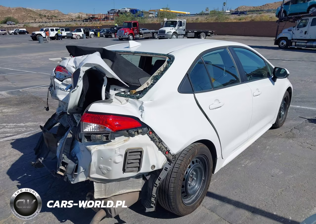 2020 Toyota Corolla Le VIN:5YFEPRAE3LP020978 - 4