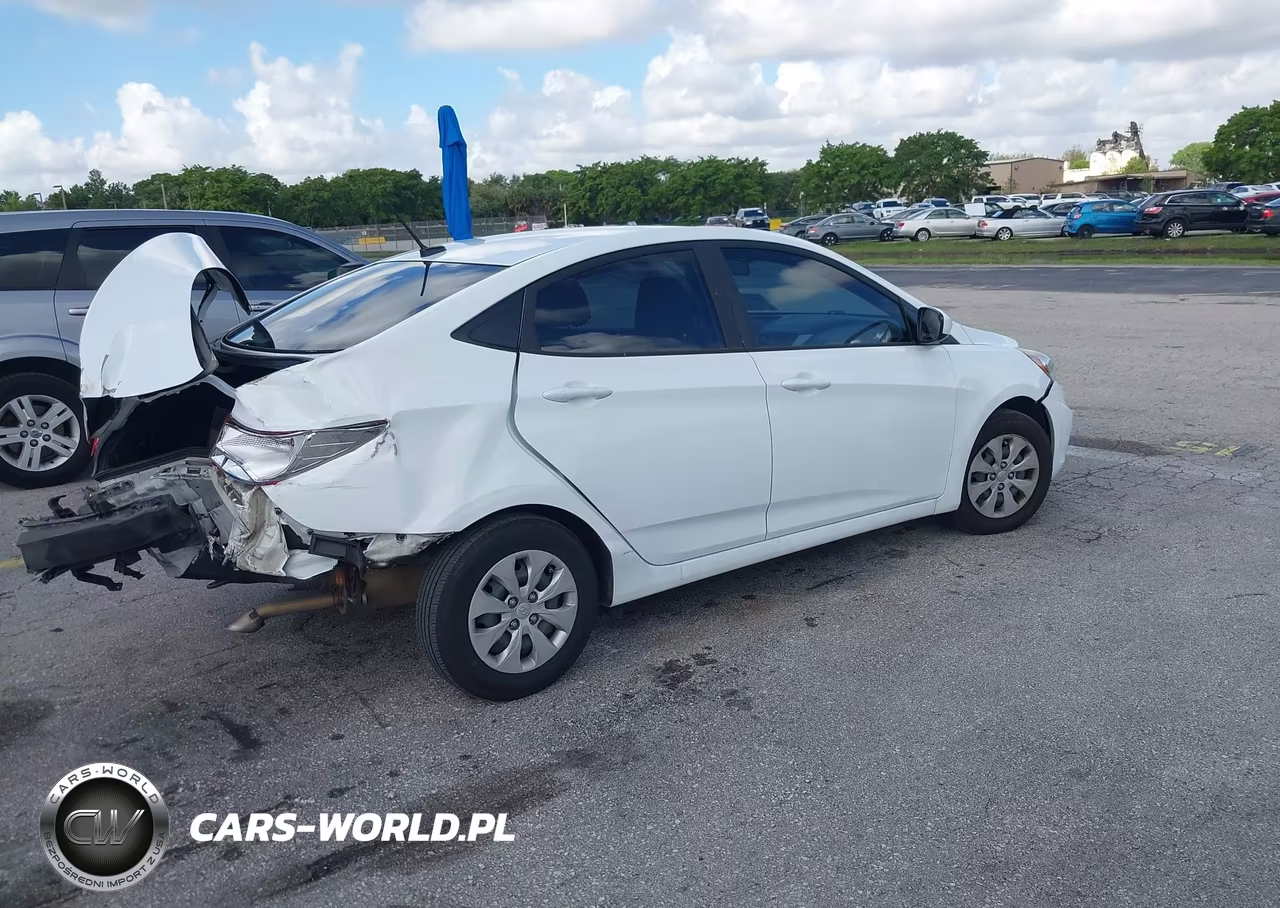 2016 Hyundai Accent Se VIN:KMHCT4AE0GU044097 - 4