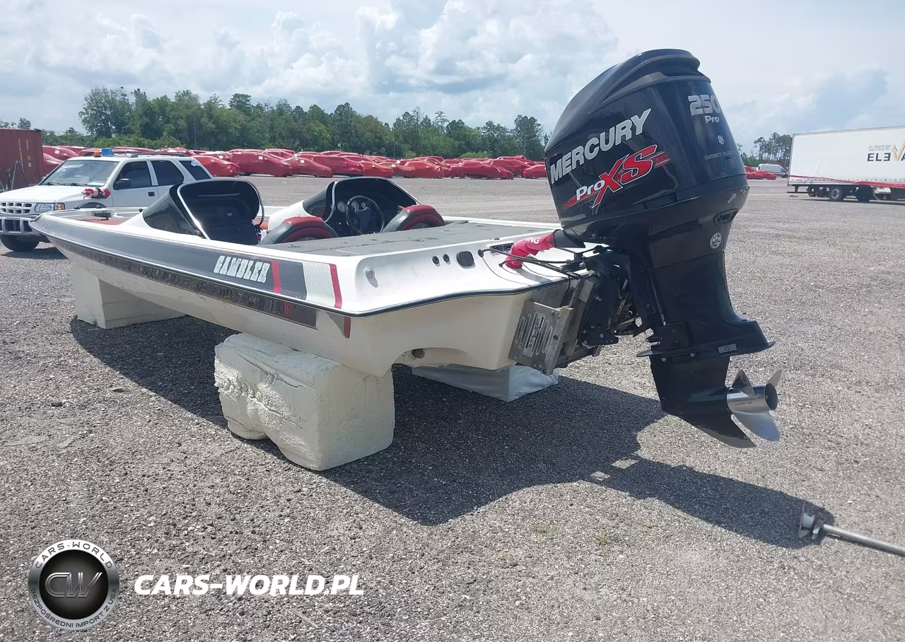 2000 Gambler Bass Boat VIN:S0EUS09JF900 - 3