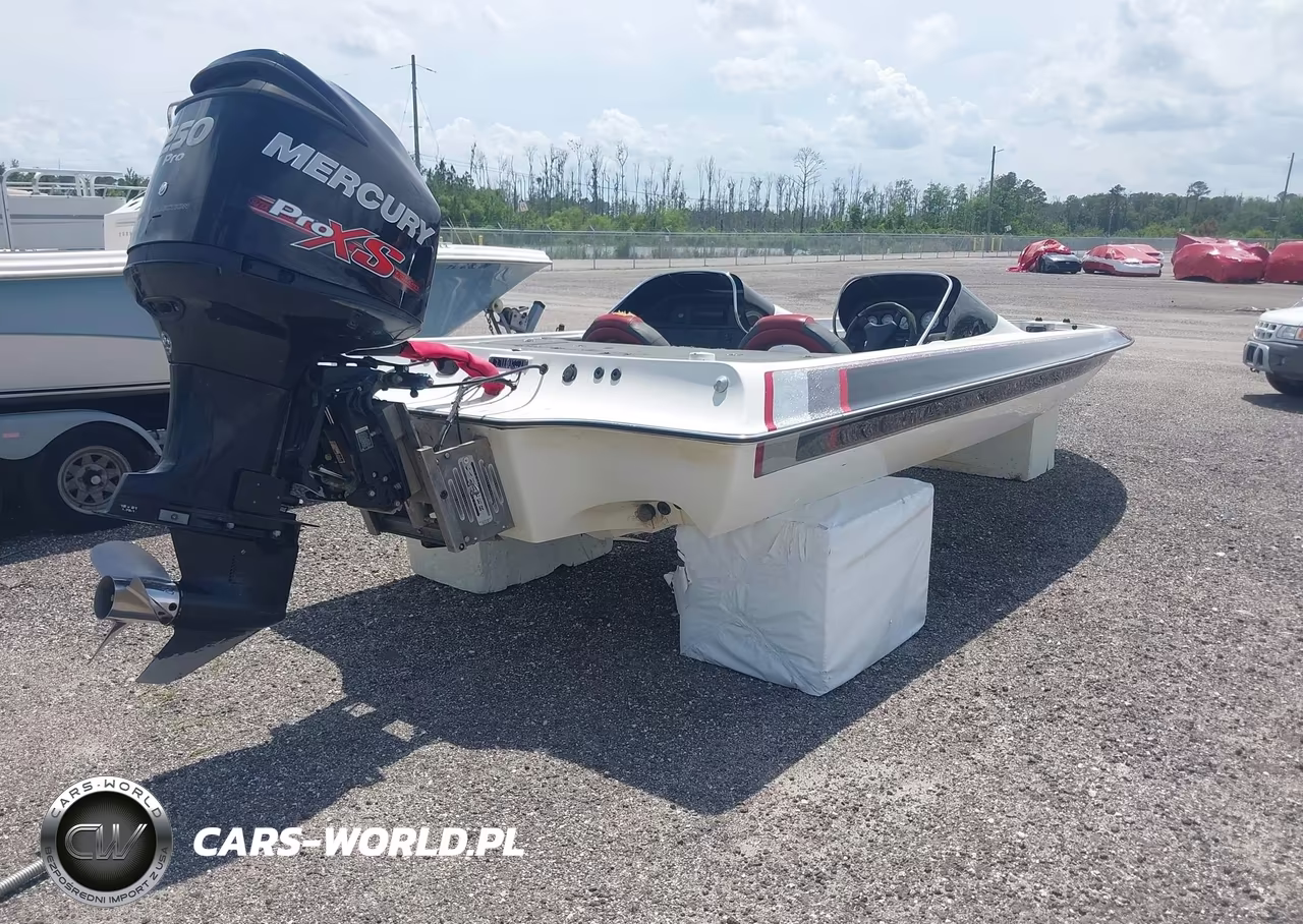 2000 Gambler Bass Boat VIN:S0EUS09JF900 - 4