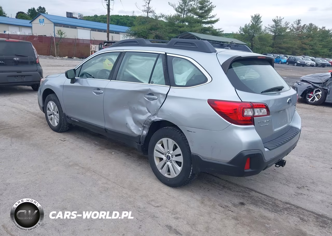 2019 Subaru Outback 2.5I VIN:4S4BSABC5K3282374 - 3
