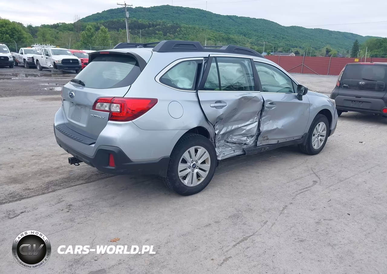 2019 Subaru Outback 2.5I VIN:4S4BSABC5K3282374 - 4