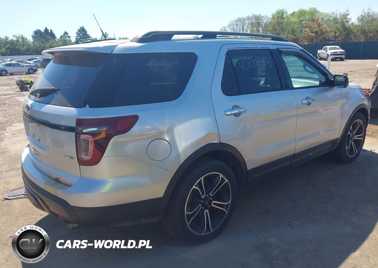 2013 Ford Explorer Sport VIN:1FM5K8GT1DGC43694 - 4