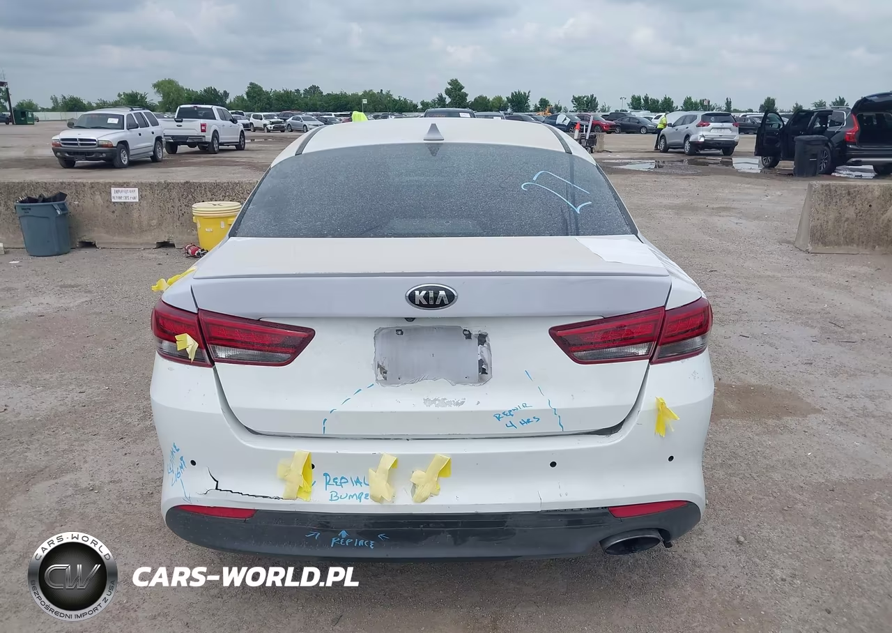 2018 Kia Optima S VIN:5XXGT4L30JG233072 - 17