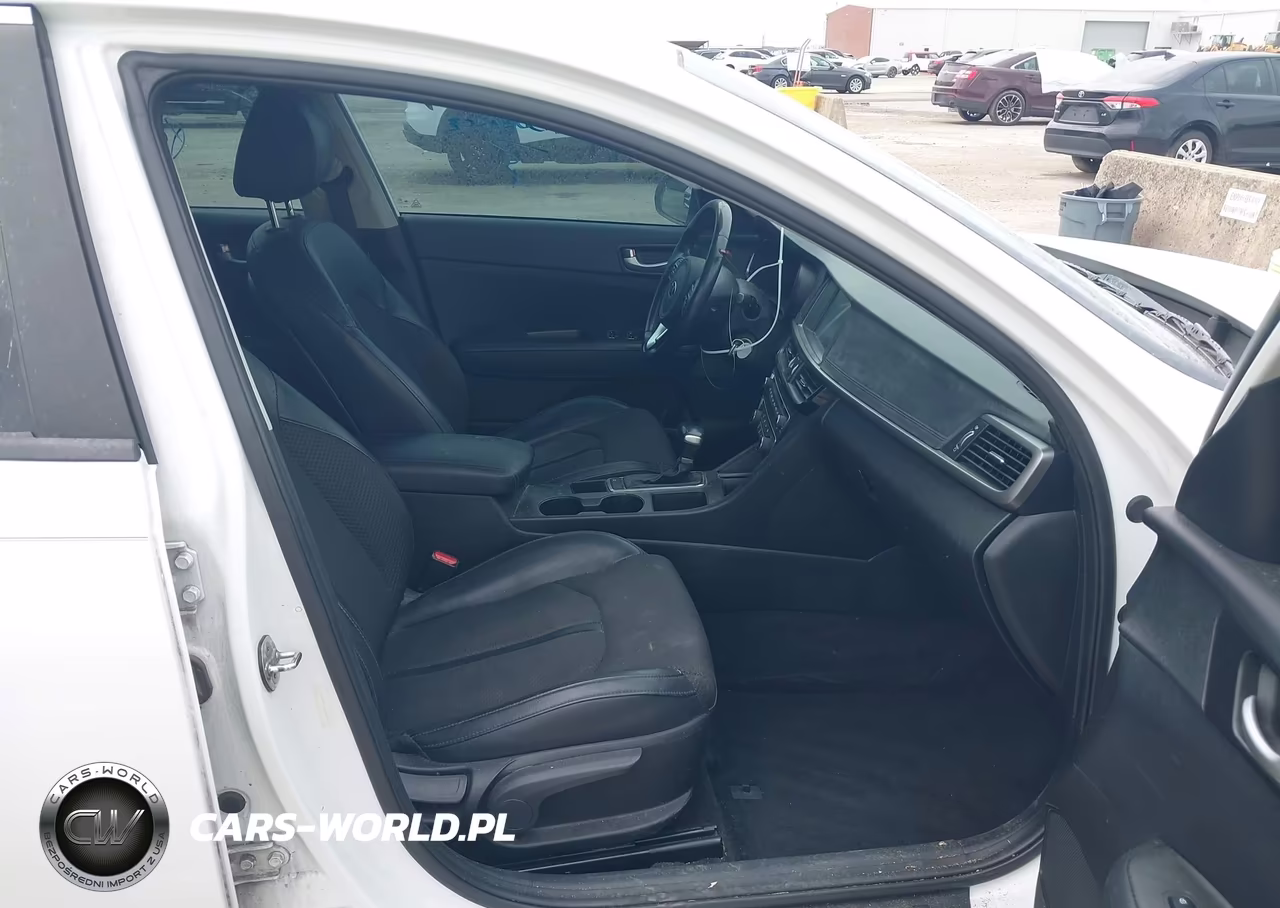 2018 Kia Optima S VIN:5XXGT4L30JG233072 - 5