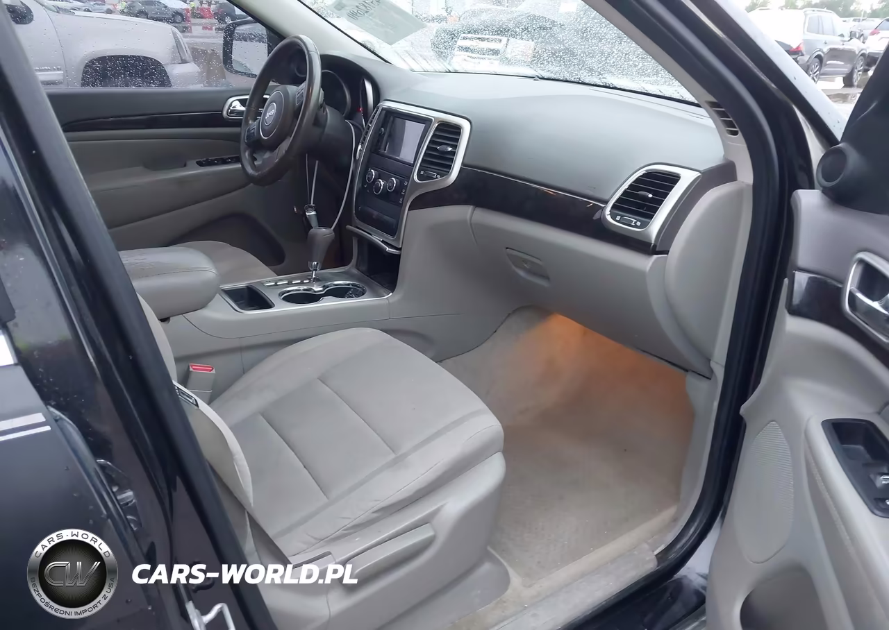 2011 Jeep Grand Cherokee Laredo VIN:1J4RS4GG0BC568742 - 5