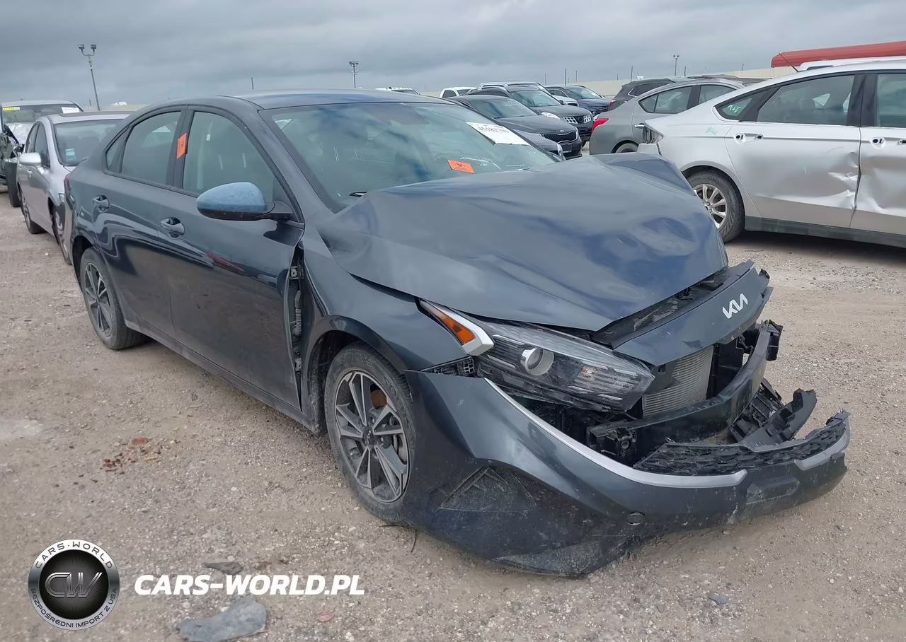 2023 Kia Forte Lxs – zdjęcie 1 z 16