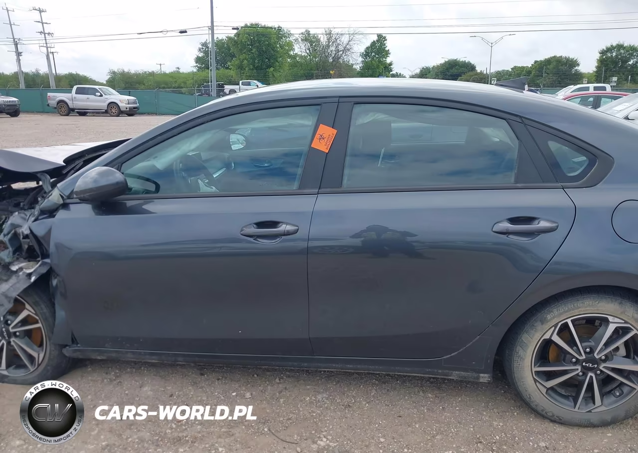 2023 Kia Forte Lxs VIN:3KPF24AD3PE567754 - 14