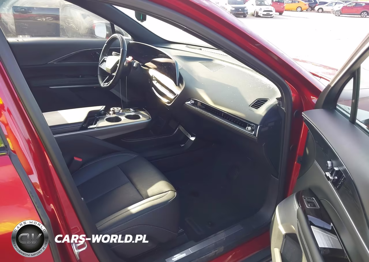 2024 Cadillac Lyriq Luxury W-1Se VIN:1GYKPSRLXRZ137995 - 5