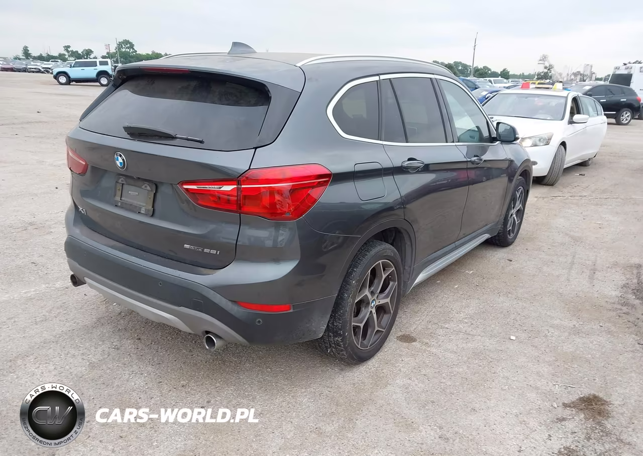 2019 BMW X1 Sdrive28I VIN:WBXHU7C56K5L09990 - 4