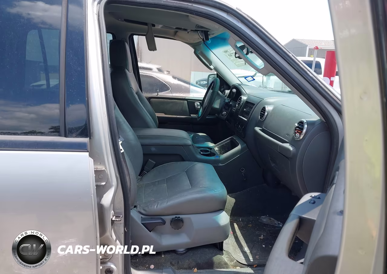 2003 Ford Expedition Xlt VIN:1FMRU15W63LA18659 - 5