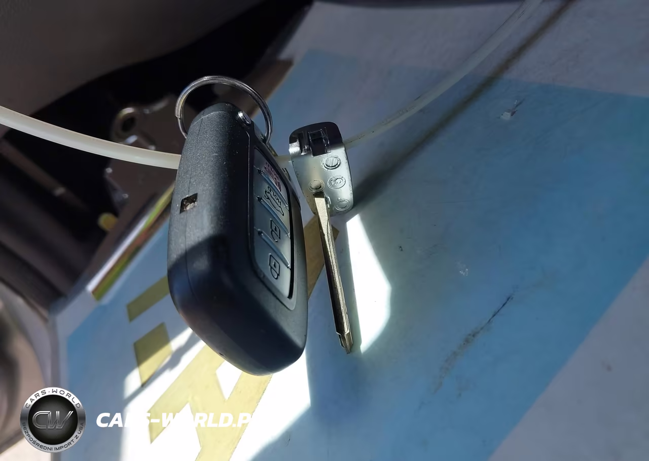 2013 Hyundai Sonata Hybrid VIN:KMHEC4A48DA083968 - 11