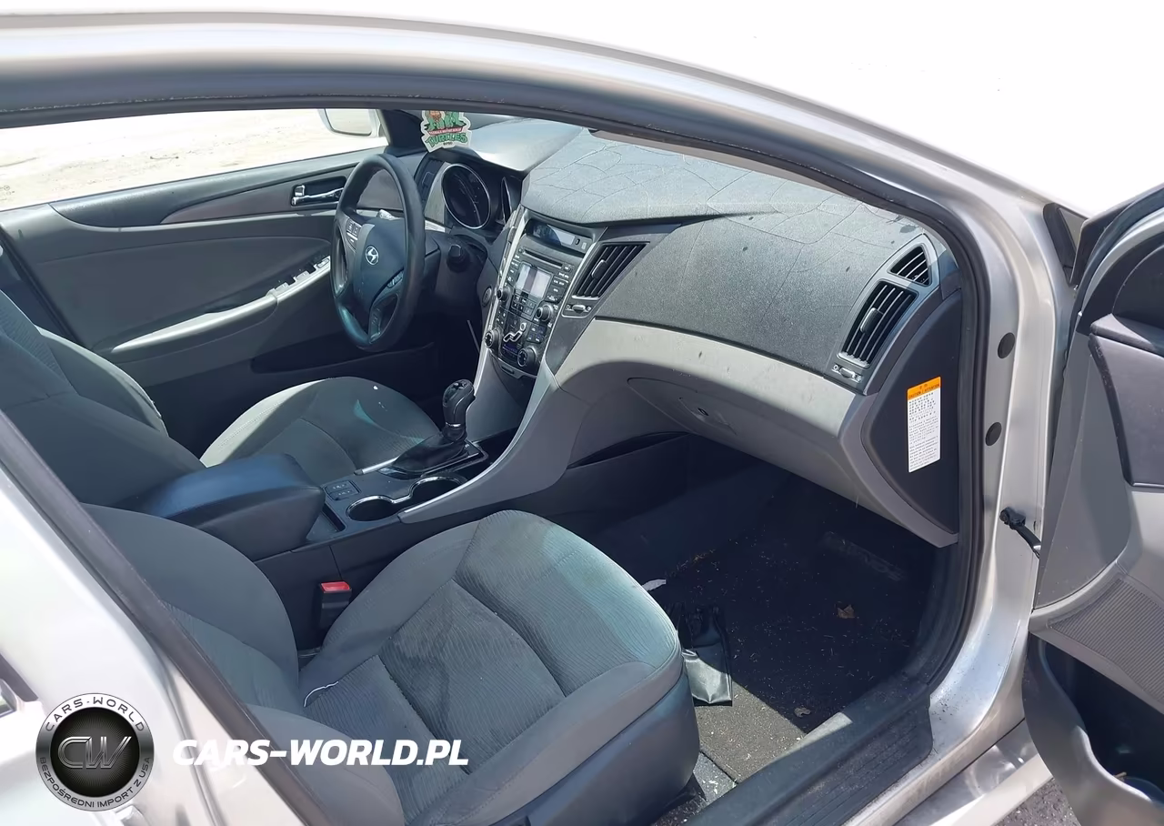 2013 Hyundai Sonata Hybrid VIN:KMHEC4A48DA083968 - 5