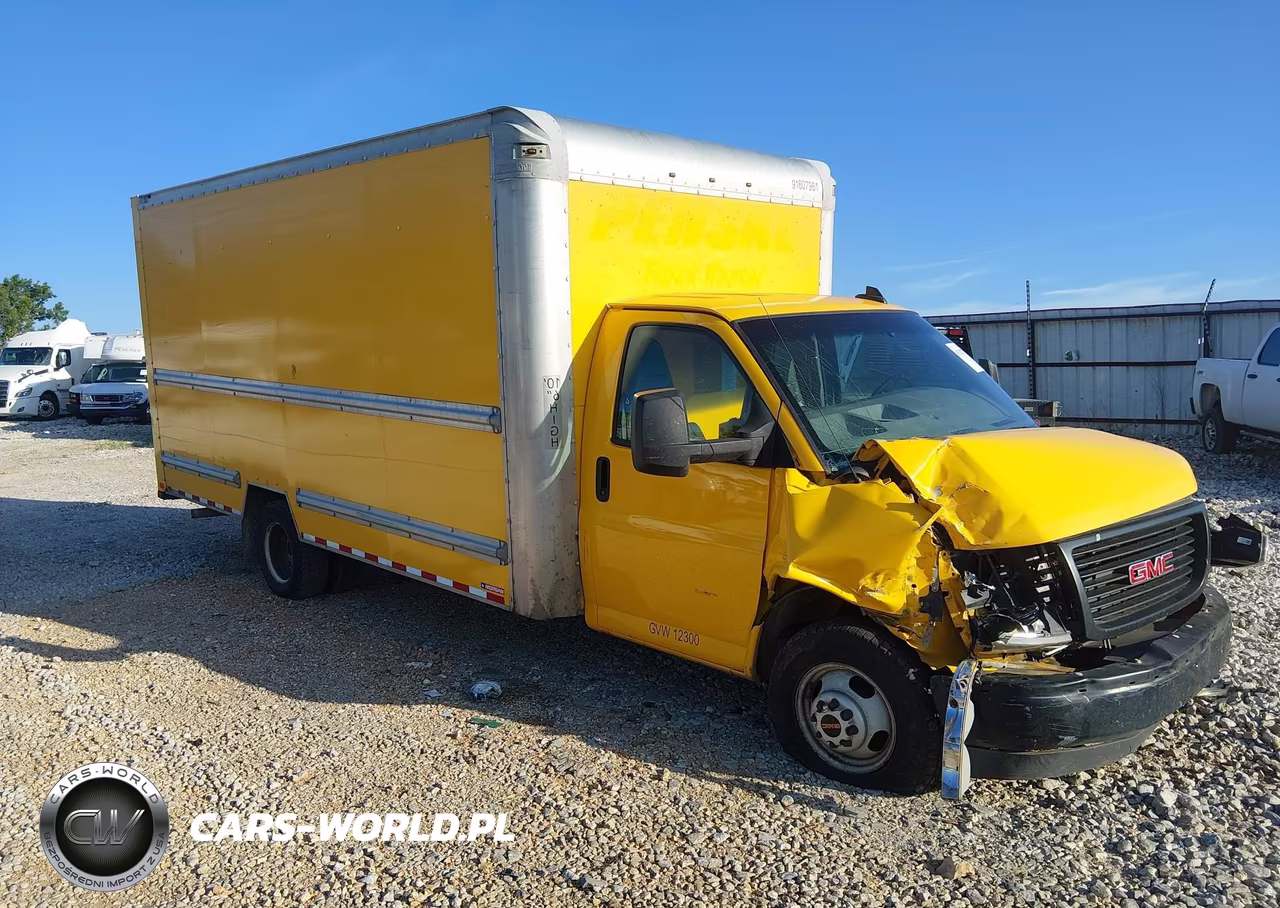 2018 GMC Savana Cutaway Work Van