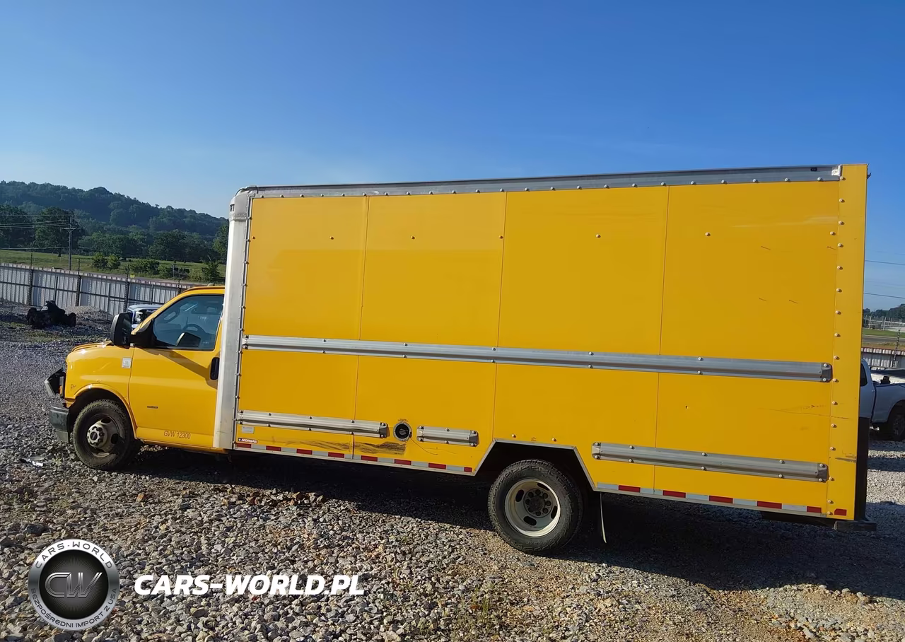 2018 GMC Savana Cutaway Work Van VIN:7GZ37TCG3JN900370 - 14