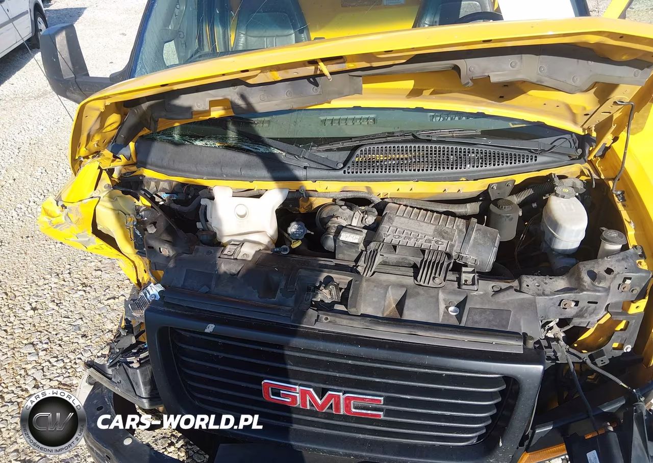 2018 GMC Savana Cutaway Work Van VIN:7GZ37TCG3JN900370 - 9