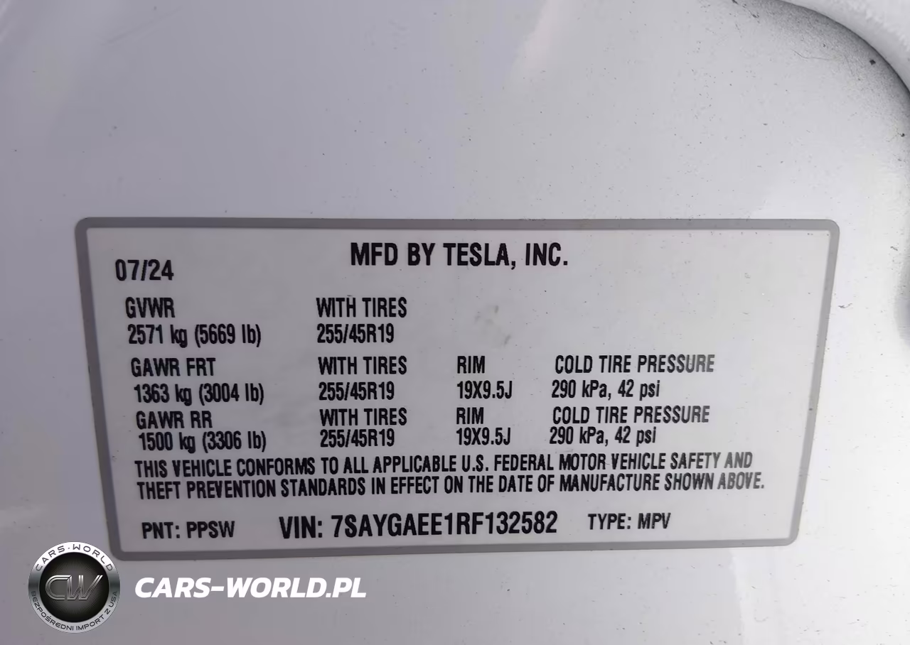 2024 Tesla Model Y Long Range Dual Motor All-Wheel Drive VIN:7SAYGAEE1RF132582 - 9